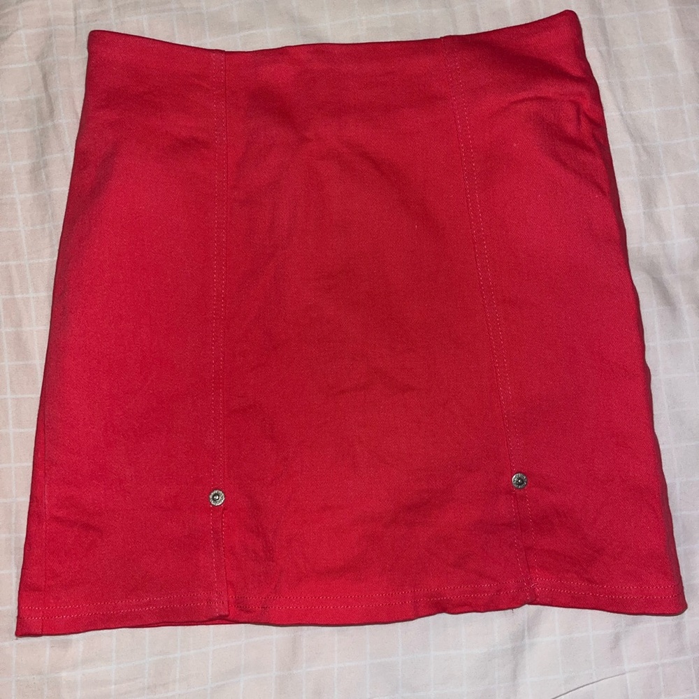 Short pink miniskirt!